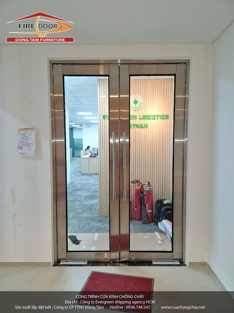 Cửa kính chống cháy